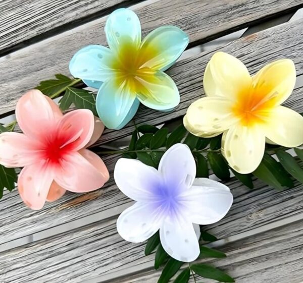 Flower hair clip