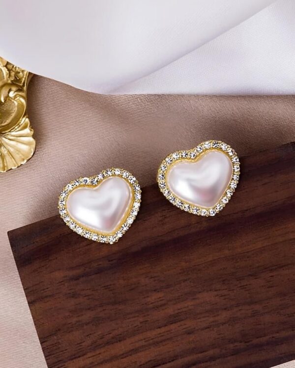 Pearl and Rhinestone Heart Design Stud Earrings